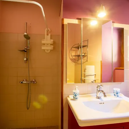 Maison De Plain-pied Pres De Sarlat Avec Terrasse Et Barbecue - Fr-1-616-28