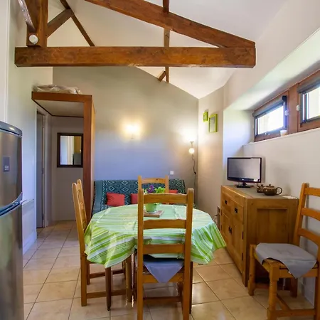 Maison De Plain-pied Pres De Sarlat Avec Terrasse Et Barbecue - Fr-1-616-28